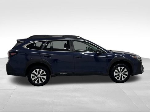 Used 2024 Subaru Outback Premium AWD/4WD image 7