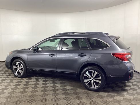 Used 2018 Subaru Outback 2.5i Limited AWD/4WD image 4