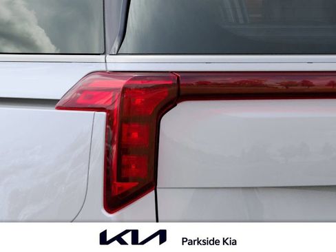 New 2026 Kia Carnival EX FWD image 11