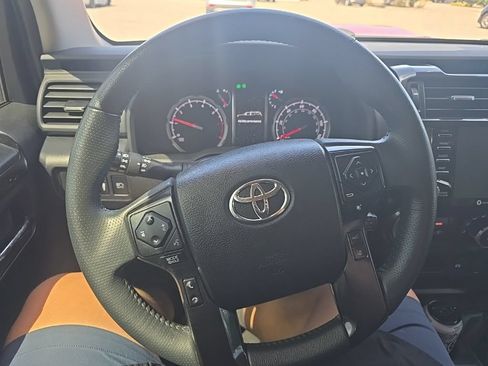 Used 2021 Toyota 4Runner TRD Off-Road Premium AWD/4WD image 14