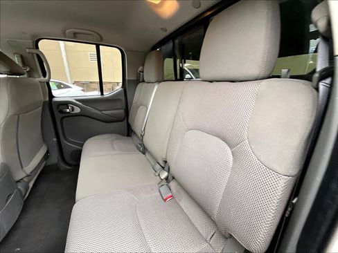 Certified 2021 Nissan Frontier SV image 15