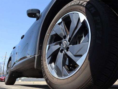 Certified 2025 Nissan Rogue SV w/ SV Premium Package image 10