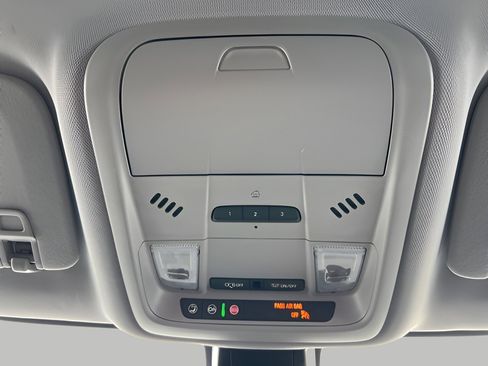 Used 2024 Chevrolet Blazer LT w/ Convenience Package image 17