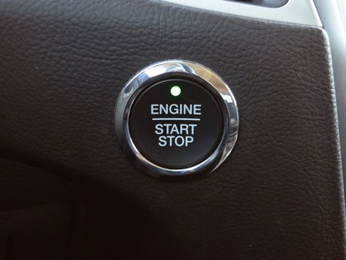 Used 2023 Ford Edge SEL image 18