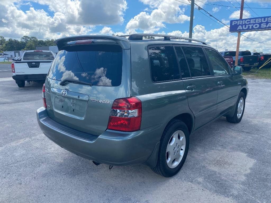 Used 2005 Toyota Highlander Limited w/ Leather Trim Pkg AWD/4WD image 7