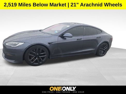 Used 2021 Tesla Model S Plaid image 1