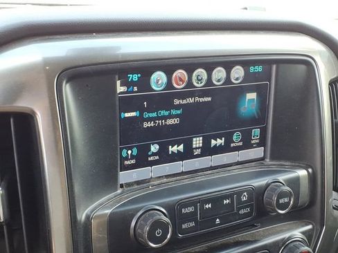 Used 2018 Chevrolet Silverado 1500 LT w/ LT Eassist Package AWD/4WD image 12
