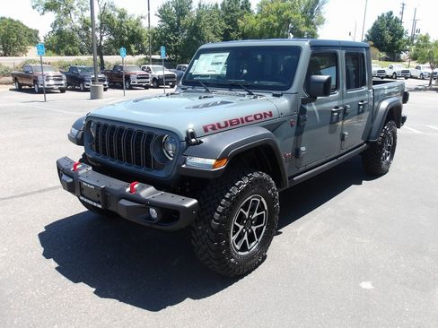 New 2025 Jeep Gladiator Rubicon w/ Steel Bumper Group image 4