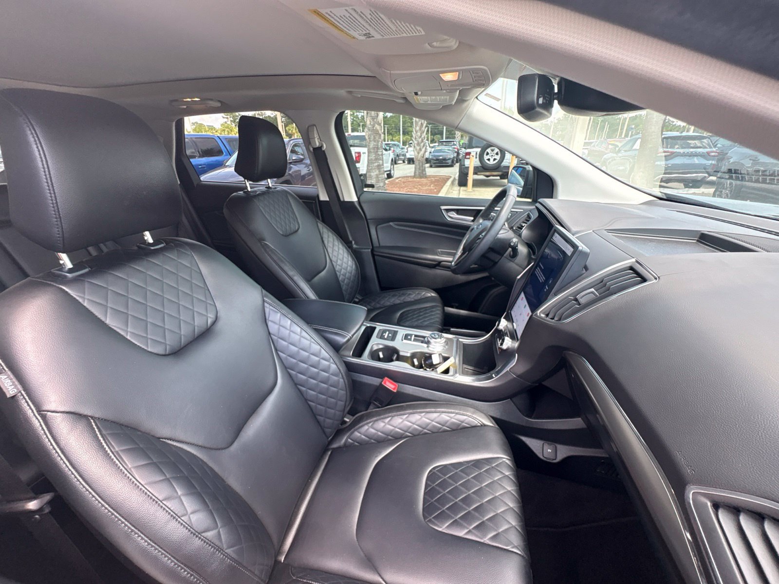 Used 2023 Ford Edge Titanium AWD/4WD image 17
