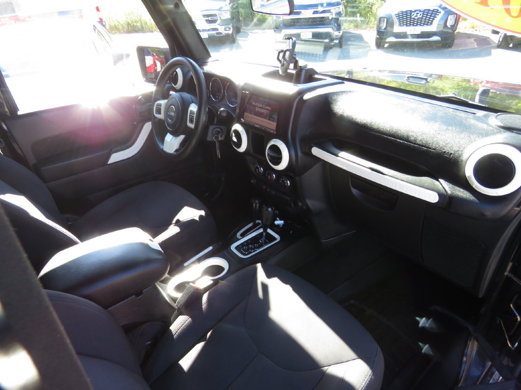 Used 2015 Jeep Wrangler Sport AWD/4WD image 15