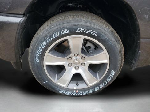 Used 2026 RAM 1500 Express RWD image 30