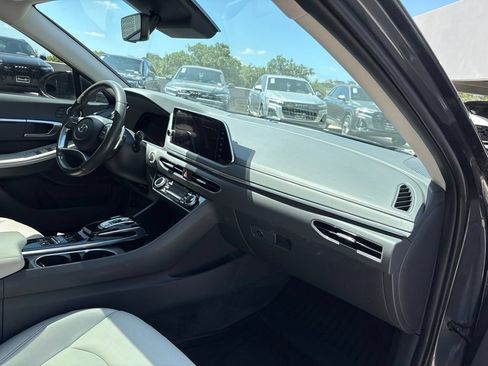 Used 2023 Hyundai Sonata Limited FWD image 15