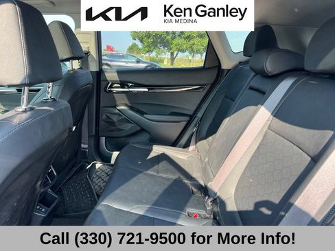 Certified 2024 Kia Seltos EX AWD/4WD image 11