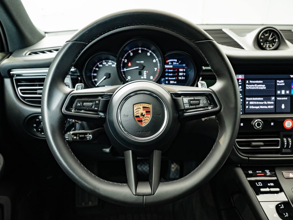 Certified 2026 Porsche Macan AWD/4WD image 36