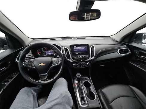 Used 2020 Chevrolet Equinox Premier w/ Premier Redline Edition image 12