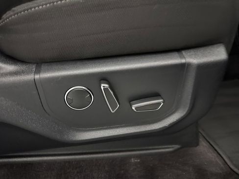 Used 2016 Ford F150 XLT w/ Equipment Group 302A Luxury AWD/4WD image 44