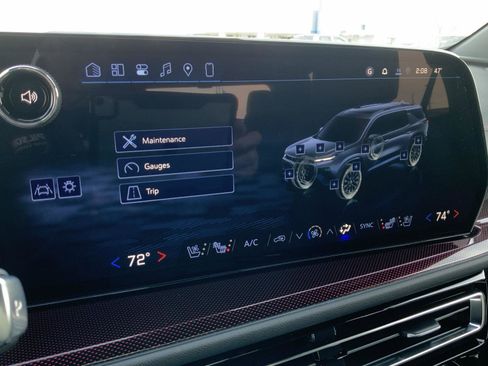 New 2026 Chevrolet Traverse RS w/ LPO, Floor Liner Package image 44