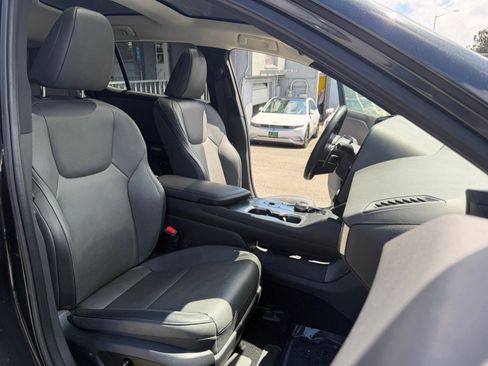 Used 2024 Lexus RZ 300e Premium FWD image 29