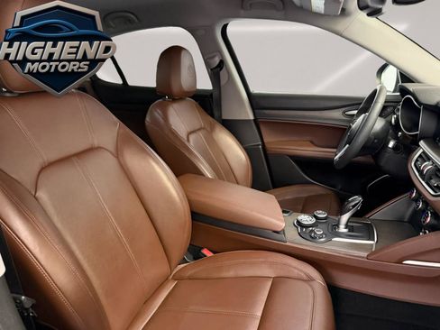 Used 2018 Alfa Romeo Stelvio Ti image 24