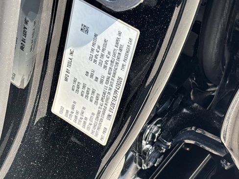 Used 2023 Tesla Model 3 Standard Range RWD image 30