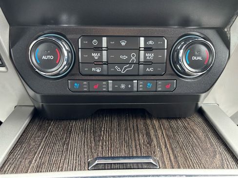 Used 2021 Ford F350 Lariat w/ Lariat Value Package image 40