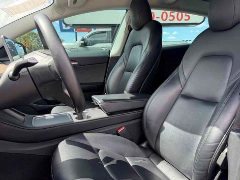Used 2022 Tesla Model 3 Standard Range RWD image 12