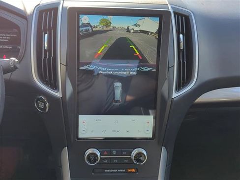 Used 2024 Ford Edge SEL image 13