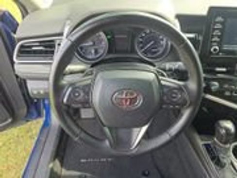 Used 2023 Toyota Camry SE w/ Convenience Package FWD image 15