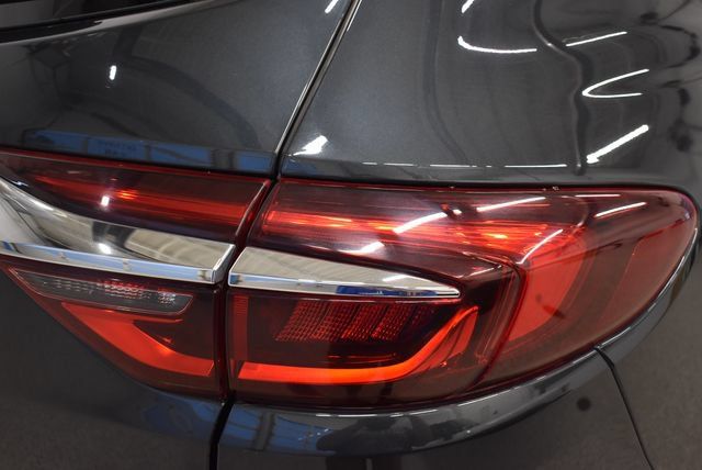 Used 2021 Buick Enclave Premium w/ Sun and Sites Package AWD/4WD image 12