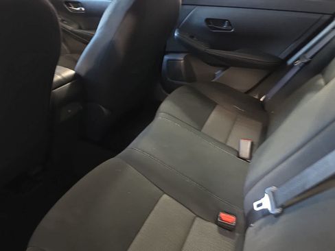 Used 2024 Nissan Sentra SV FWD image 5