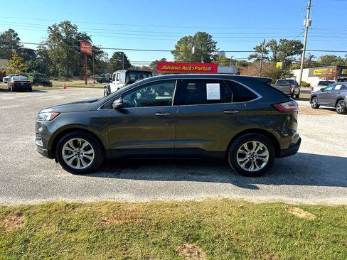 Used 2019 Ford Edge Titanium w/ Equipment Group 301A image 3