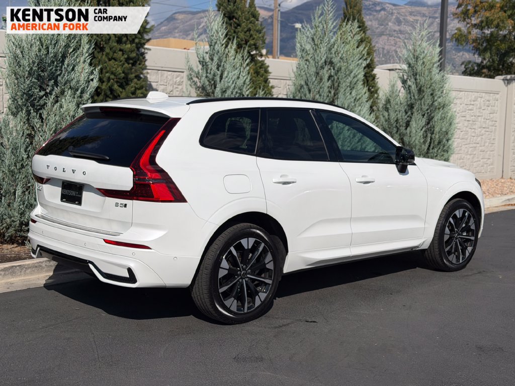 Used 2026 Volvo XC60 B5 Plus AWD/4WD image 8