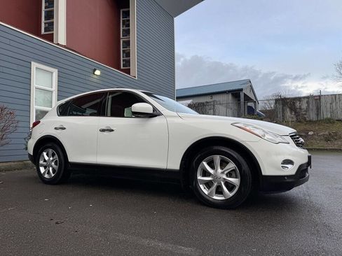 Used 2010 INFINITI EX35 Journey image 2