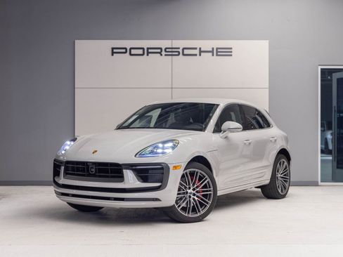 Certified 2026 Porsche Macan S AWD/4WD image 1