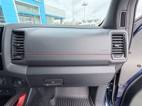 Used 2022 Nissan Frontier PRO-4X image 20