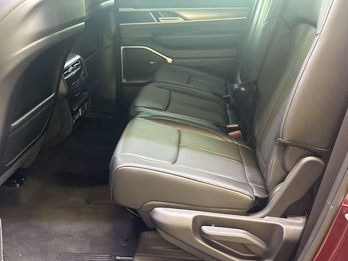 New 2026 Jeep Grand Wagoneer 2WD w/ 8-Passenger Seating Package image 18