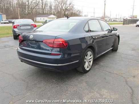 Used 2019 Volkswagen Passat 2.0T Wolfsburg image 5