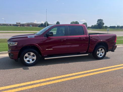 Used 2025 RAM 1500 Big Horn AWD/4WD image 8