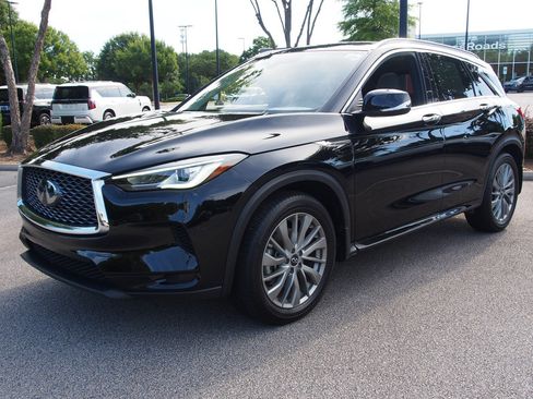 Used 2025 INFINITI QX50 Luxe AWD/4WD image 3