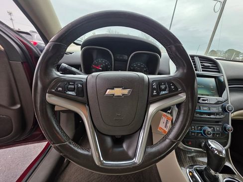 Used 2015 Chevrolet Malibu LT image 11