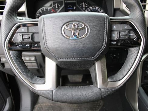 Used 2023 Toyota Tundra Limited image 11