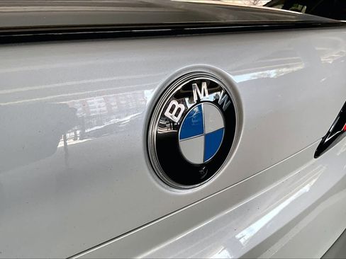 Certified 2025 BMW 760i xDrive w/ Executive Package image 31