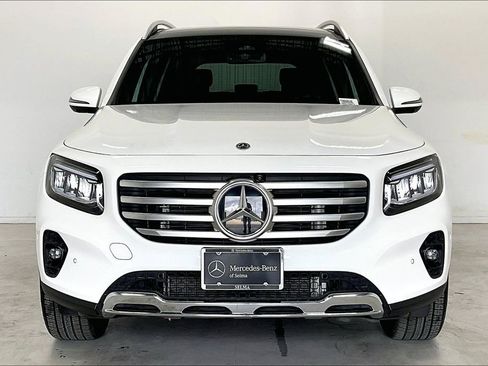 Used 2026 Mercedes-Benz GLB 250 4MATIC image 3