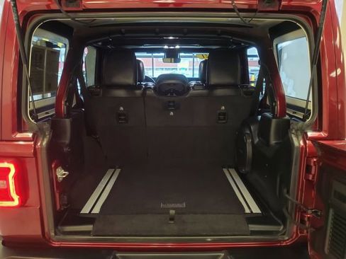 Used 2021 Jeep Wrangler Unlimited Rubicon w/ Dual Top Group image 12