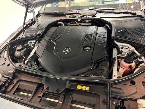 Certified 2021 Mercedes-Benz S 580 S 580 4MATIC AMG Line image 34