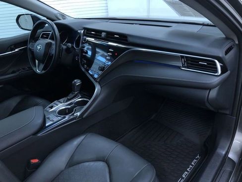 Used 2018 Toyota Camry XSE w/ Driver Assist Package image 26