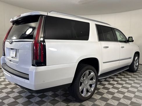 Used 2020 Cadillac Escalade ESV Premium Luxury AWD/4WD image 8