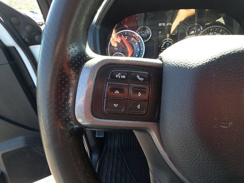 Used 2021 RAM 3500 Tradesman w/ Chrome Appearance Group AWD/4WD image 19