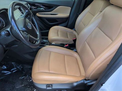 Used 2019 Buick Encore Essence w/ Experience Buick Package FWD image 17