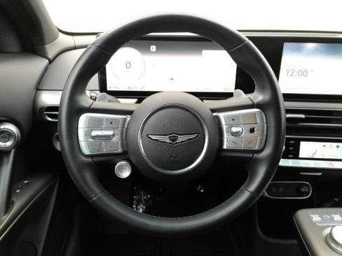 Used 2024 Genesis GV60 RWD image 34